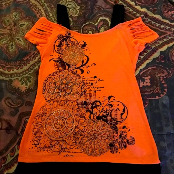 Wound Up Tops - Stylish Off the shoulder fitted tee